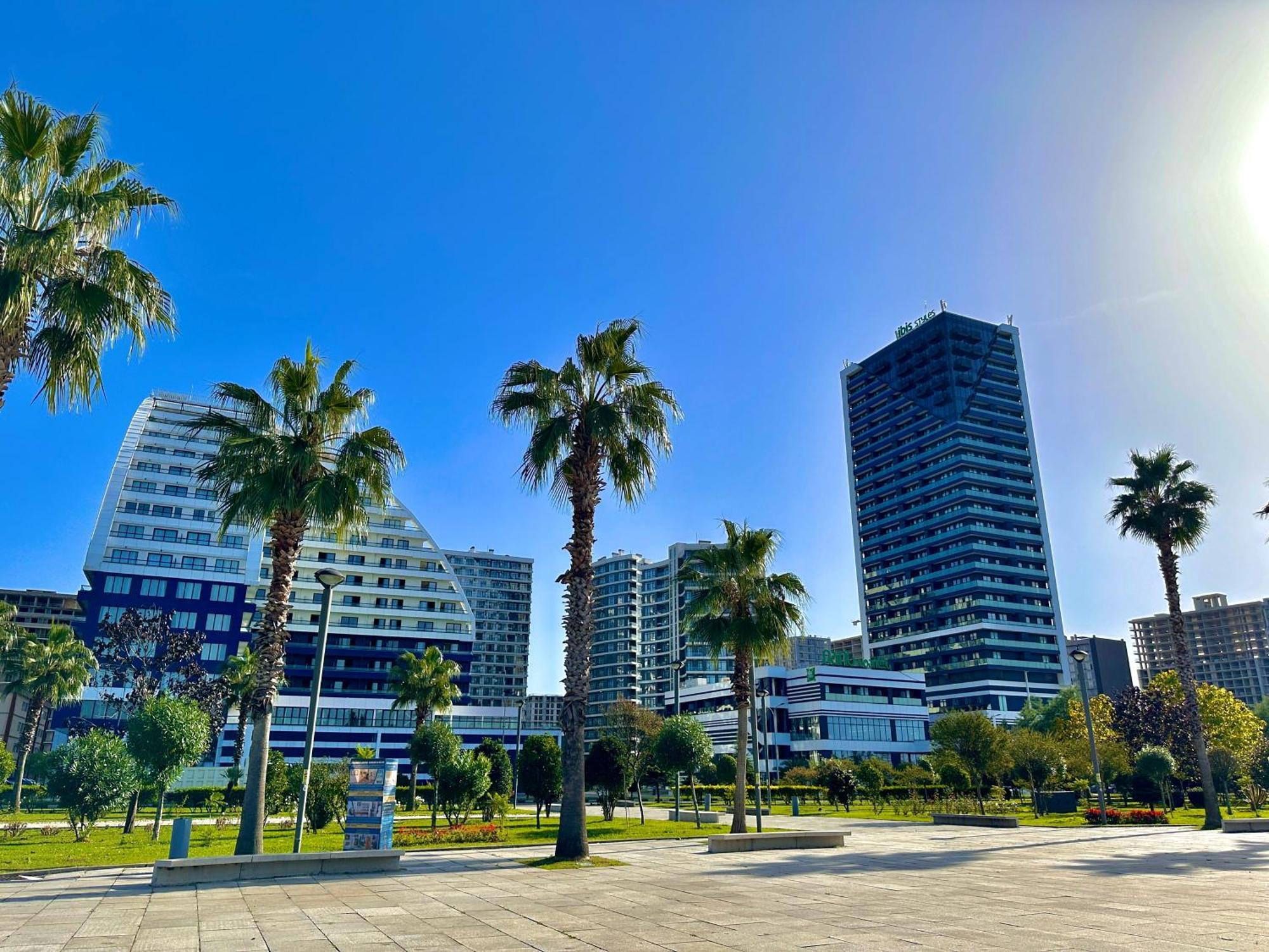 Batumi Boulevard Resort Buitenkant foto