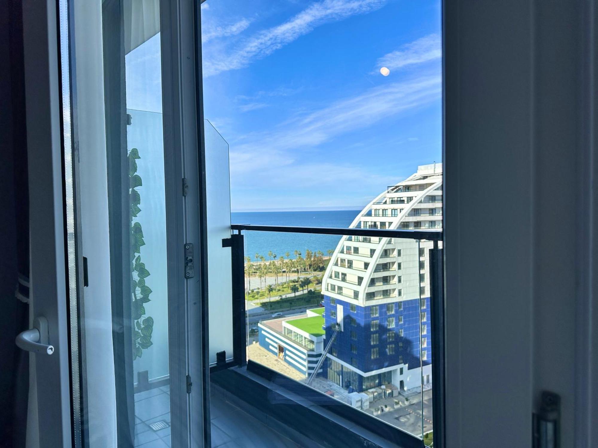 Batumi Boulevard Resort Kamer foto