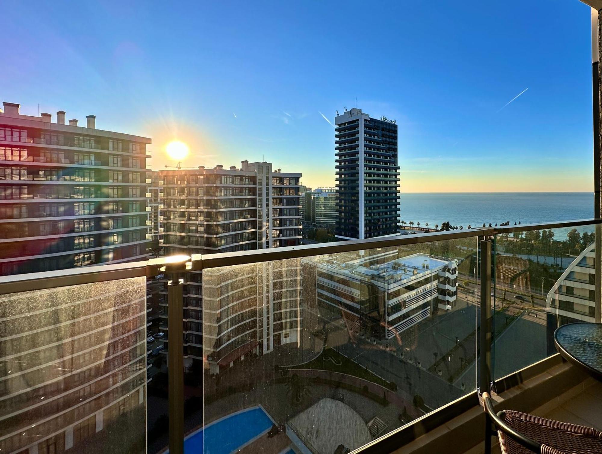 Batumi Boulevard Resort Buitenkant foto